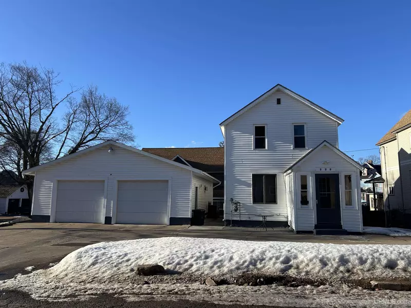 220 W Ridge Street, Ishpeming, MI 49849