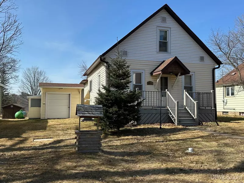 710 Tobin Avenue, Channing, MI 49815-5113