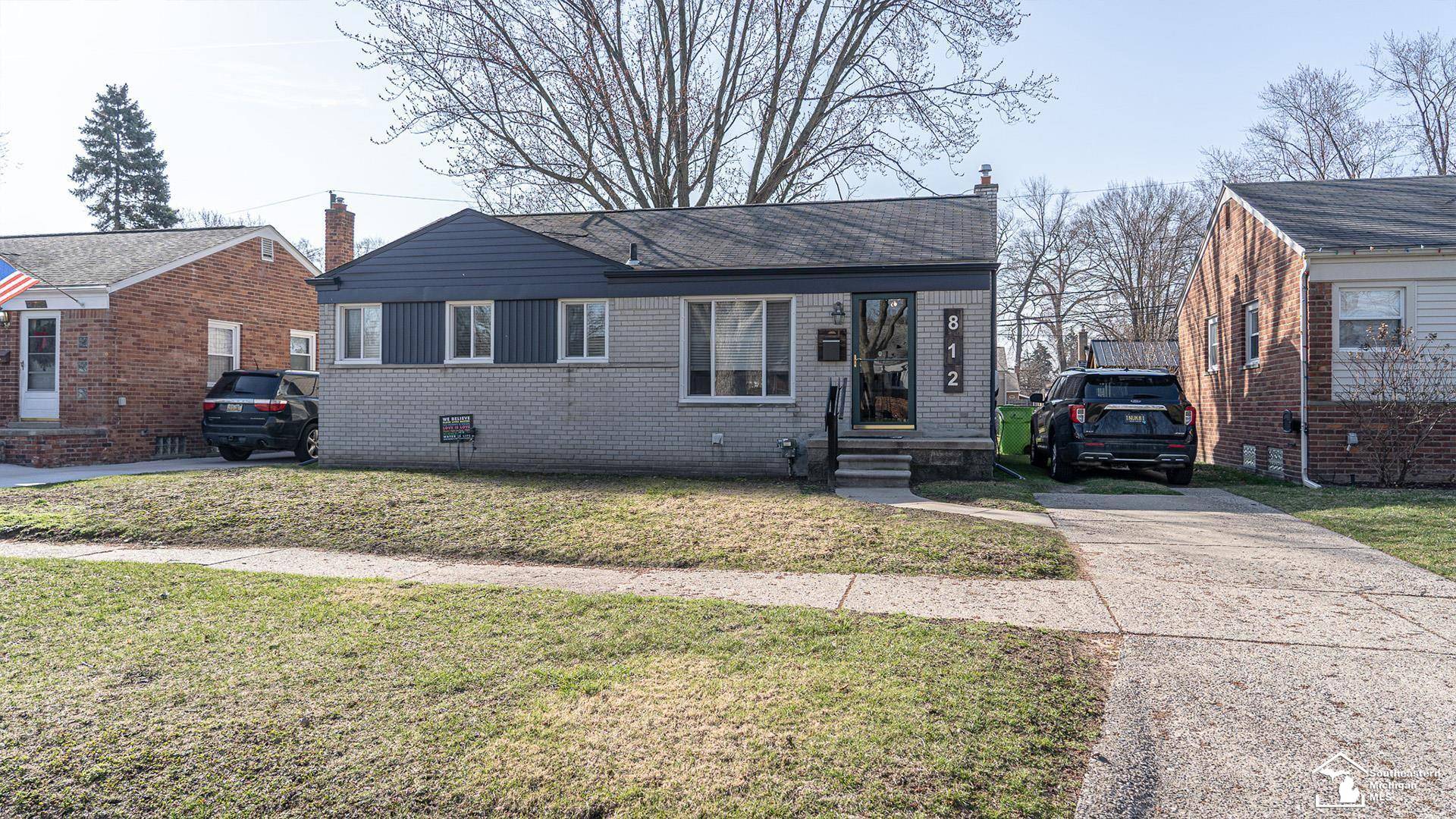812 Eastlawn Avenue, Madison Heights, MI 48071