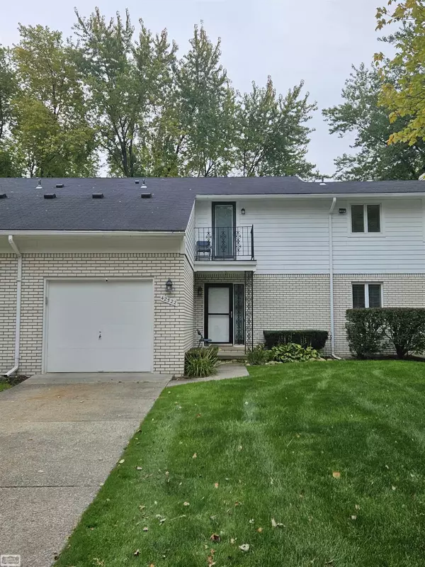 42522 Beverly Way Street, Clinton Township, MI 48038