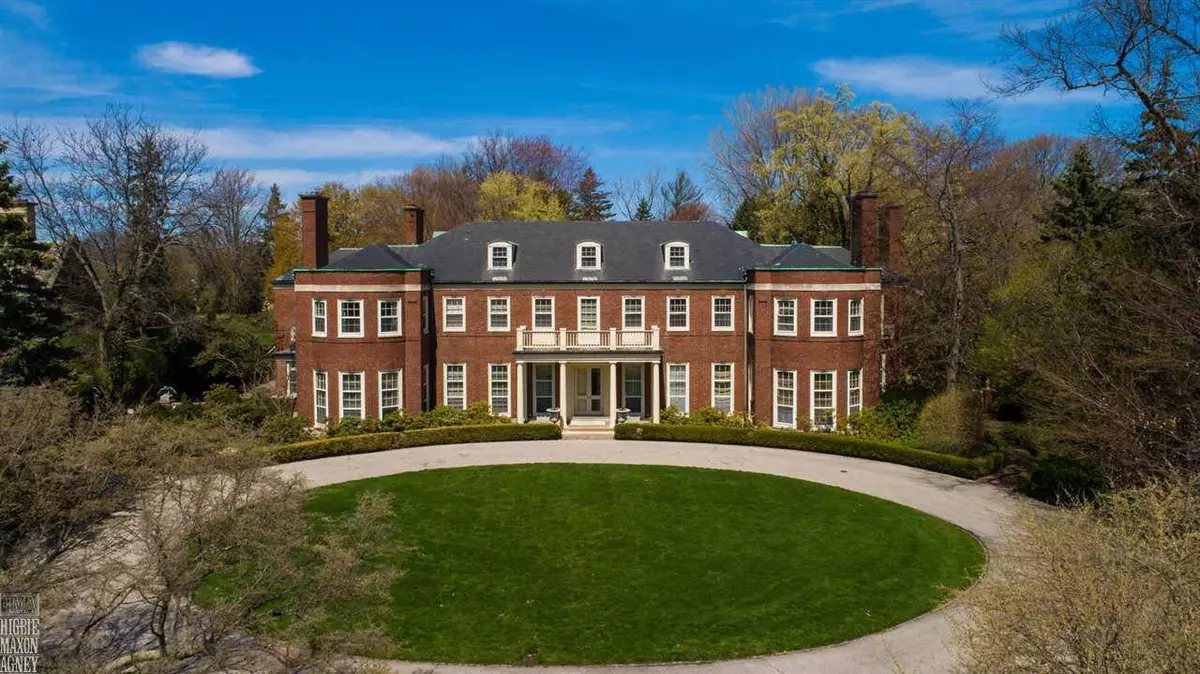 Grosse Pointe Farms, MI 48236,226 Provencal Road