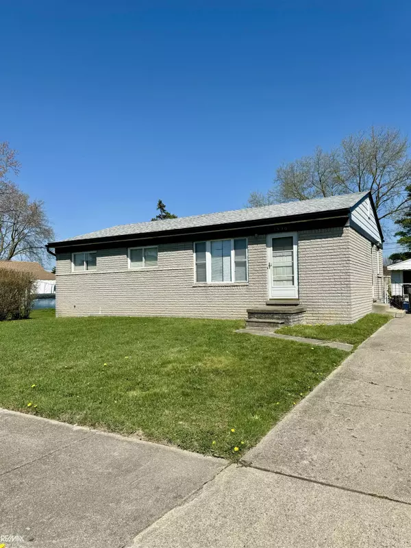 35362 Garret Drive, Clinton Township, MI 48035