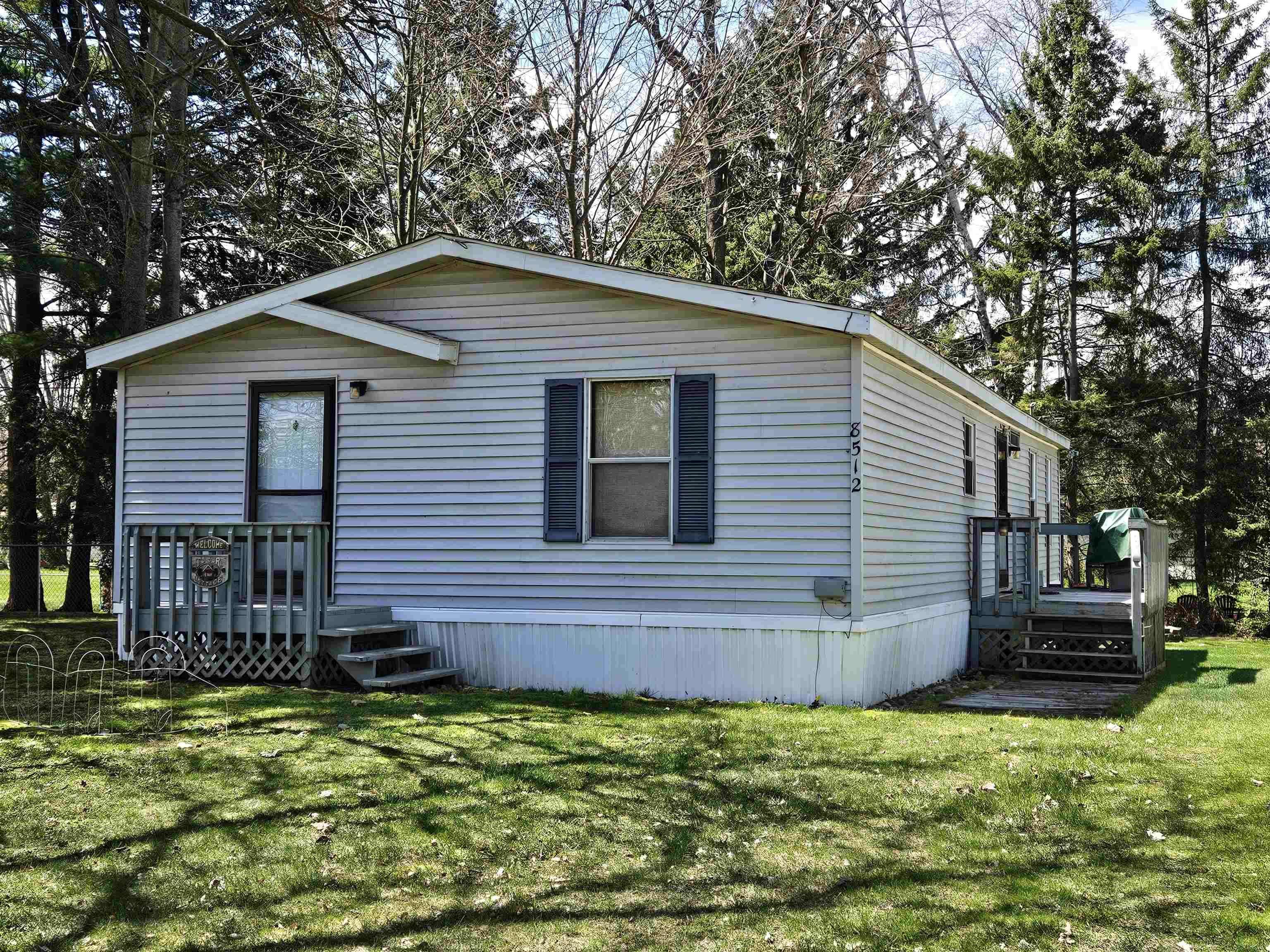 8512 Lakeview Avenue, Lexington, MI 48450