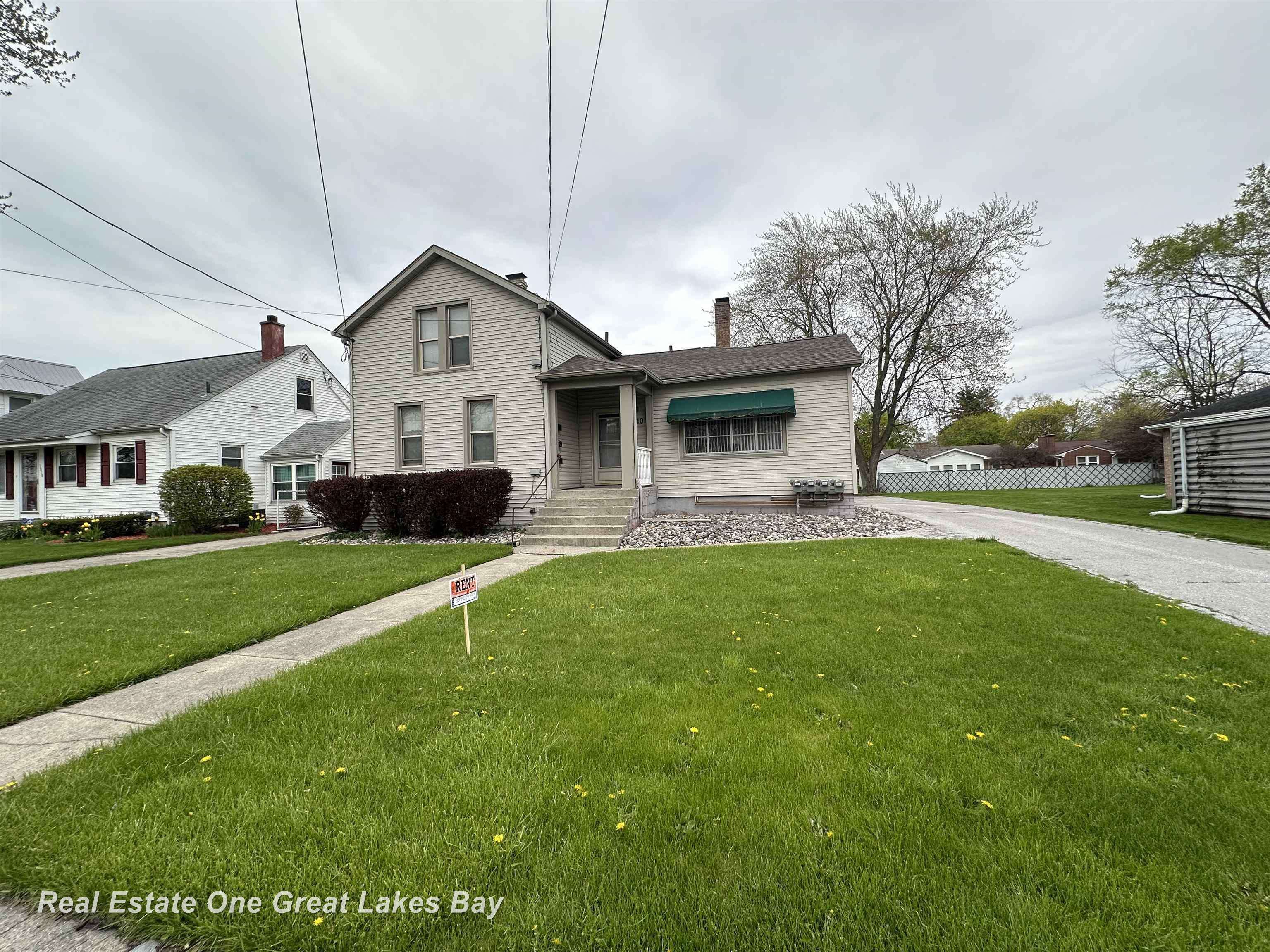 1910 Bay Street, Saginaw, MI 48602