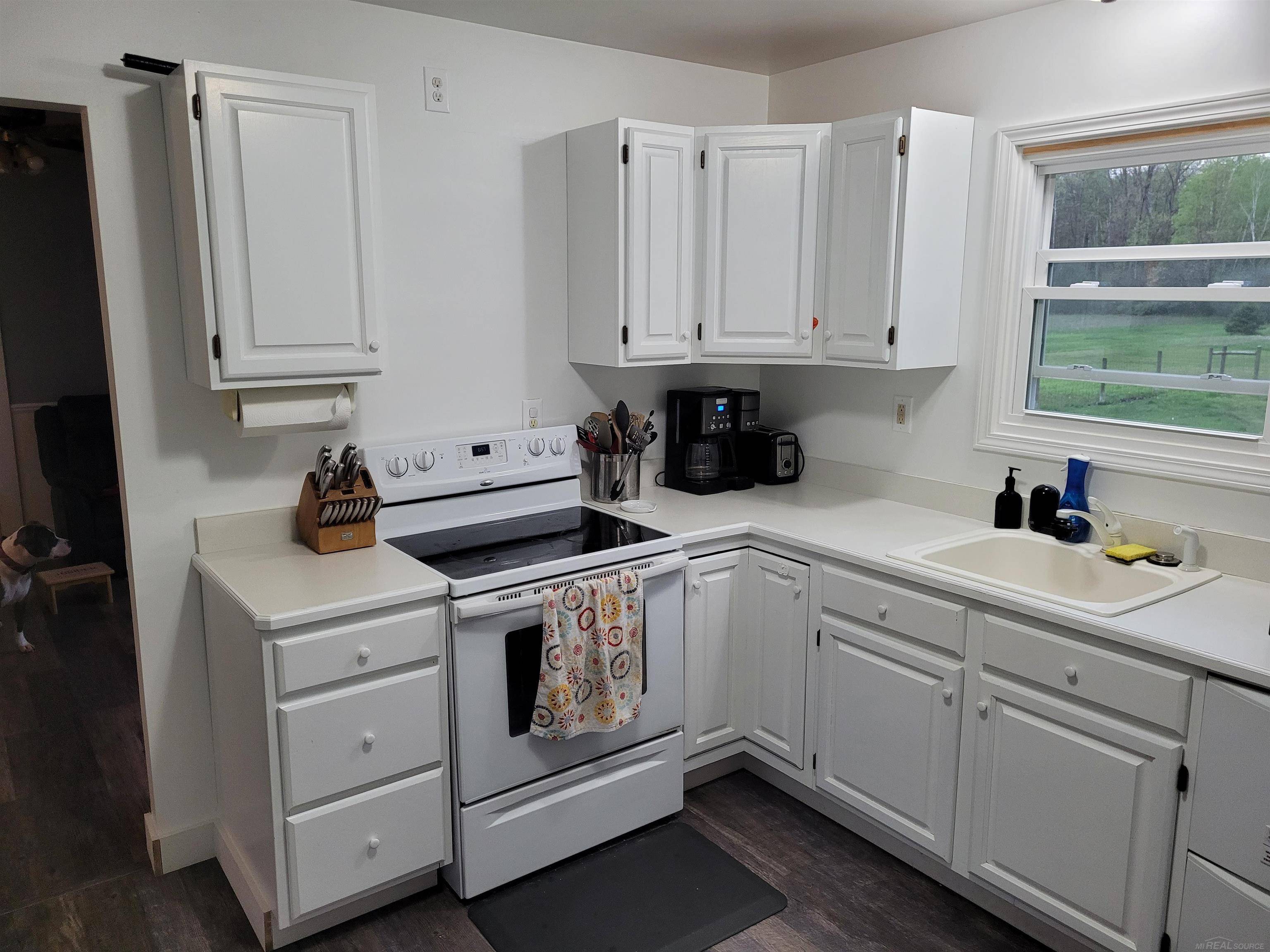 Kimball, MI 48074,925 Allen Road