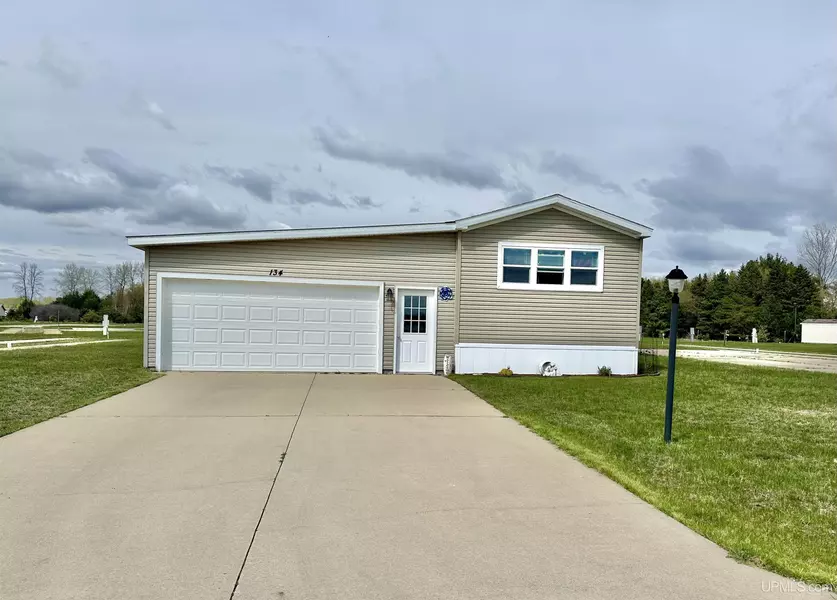 1620 Willow Creek Road #134 Circle, Escanaba, MI 49829