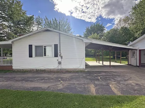 Chesaning, MI 48616,920 Bentley Street