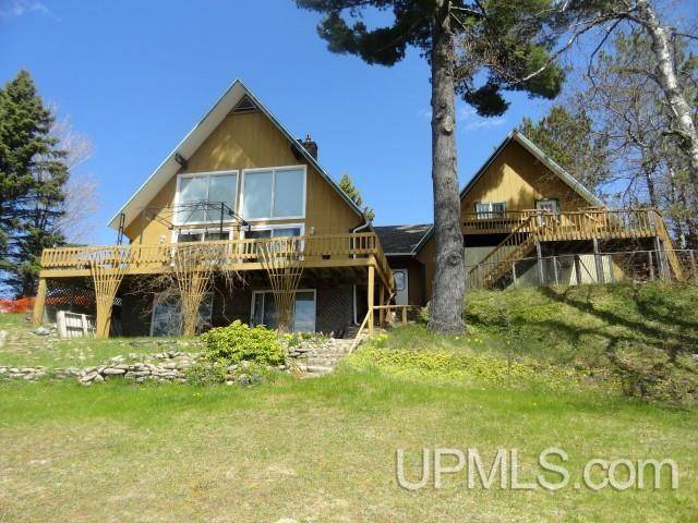 7753 N Evergreen Drive, Christmas, MI 49862