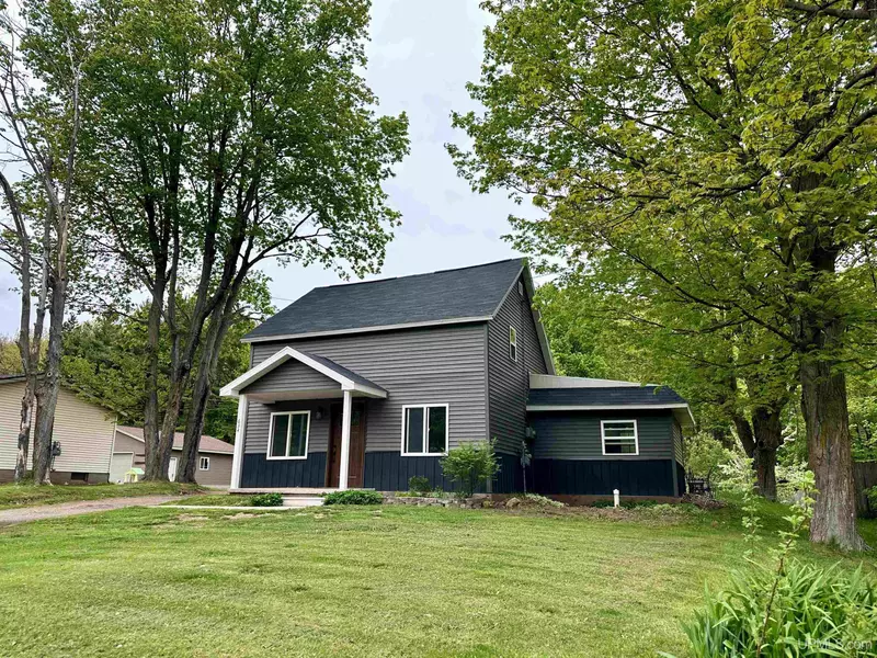 634 County Road, Negaunee, MI 49866