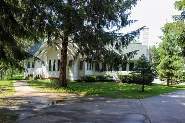 4286 W Jackson Road, Alma, MI 48801