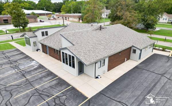 814 N Macomb Street, Monroe, MI 48162