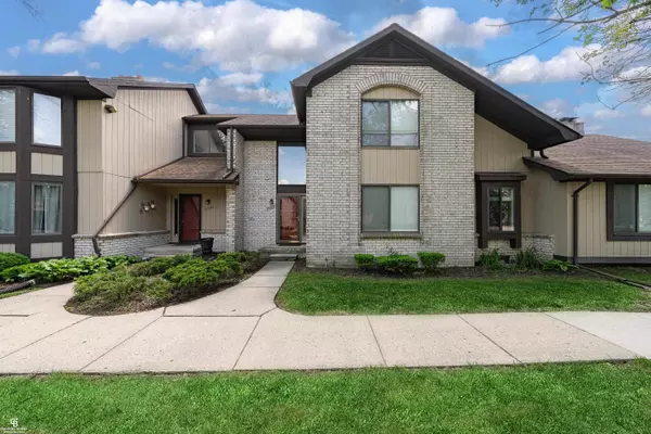 20544 Villa Grande Cir Circle, Clinton Township, MI 48038