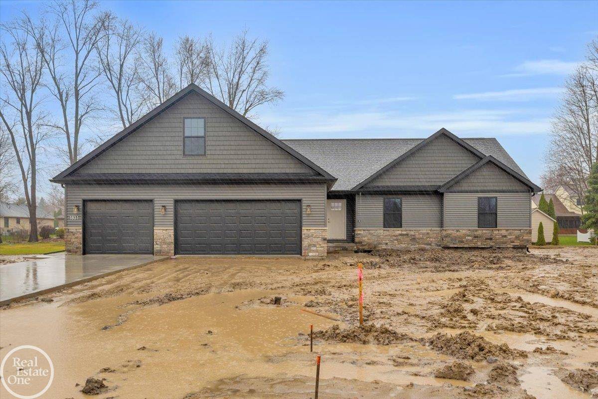 1831 Riley Road, Saint Clair, MI 48079