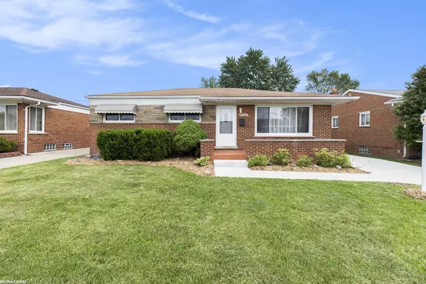 24636 Almond Avenue, Eastpointe, MI 48021