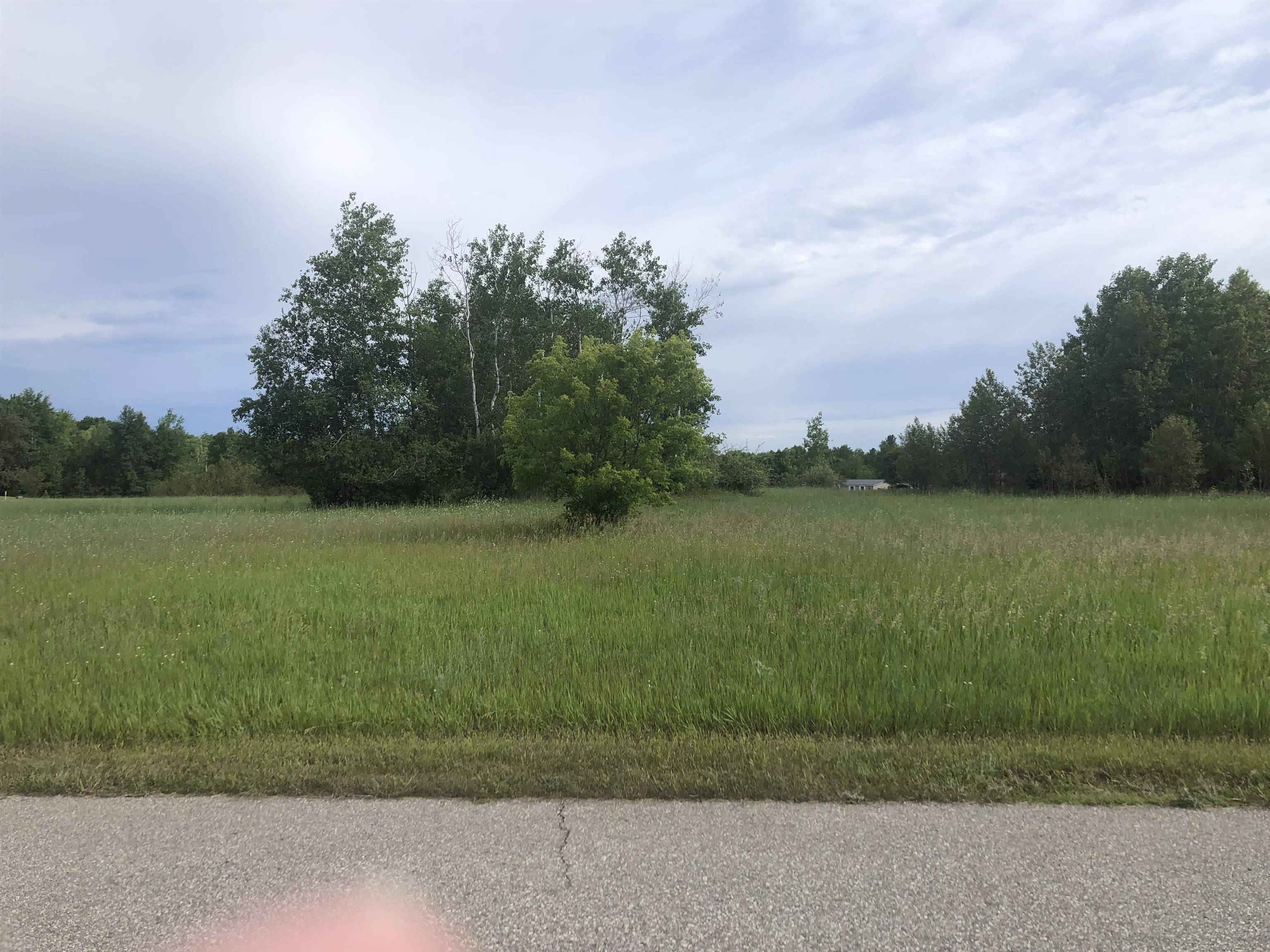 00000 GRAVEL and MIDDLE DRIVE Ridge, Farwell, MI 48622