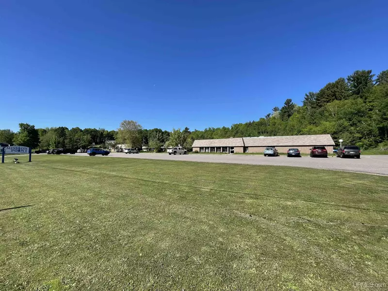 435 Stoneville Road, Ishpeming, MI 49849