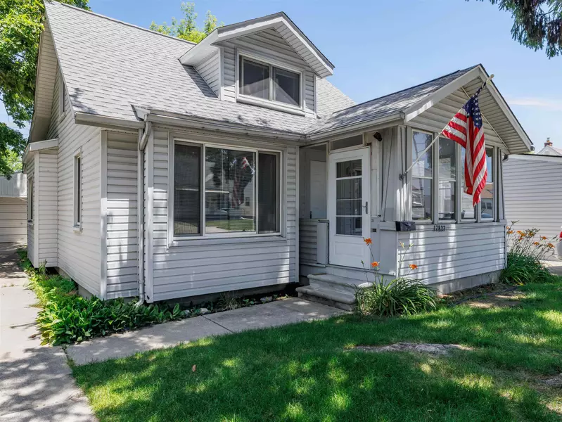 17827 Tennyson Street, Roseville, MI 48066