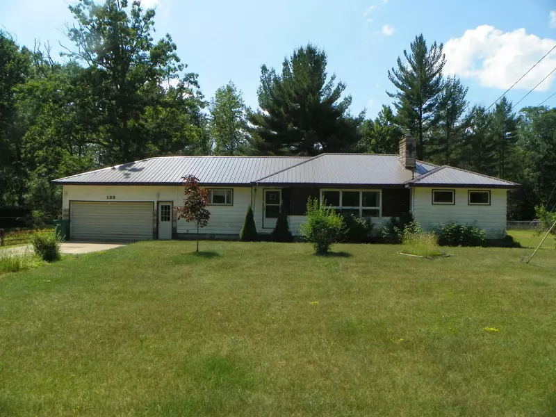 133 OAKGROVE Street, Harrison, MI 48625