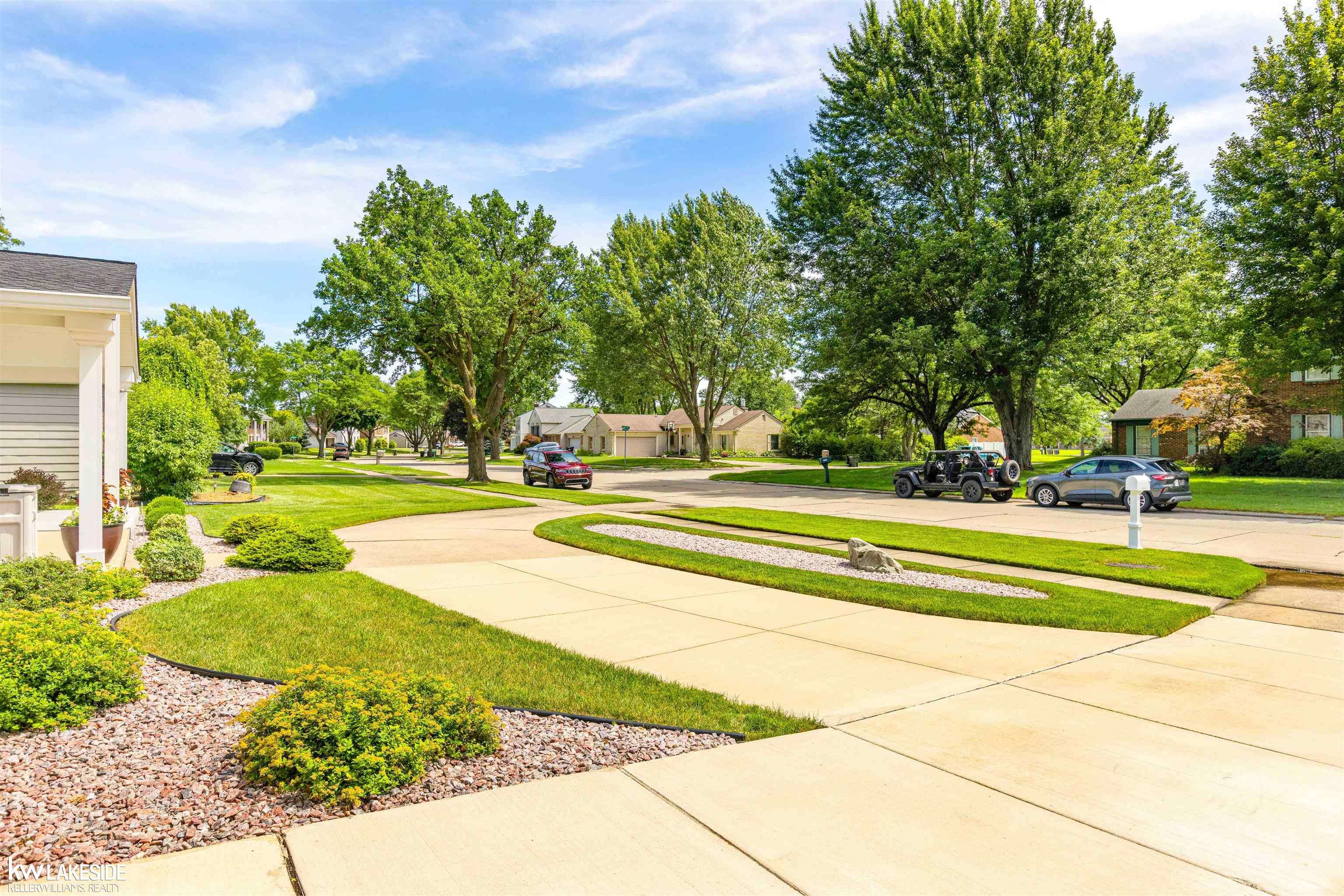 Sterling Heights, MI 48310,35770 Hatherly Place