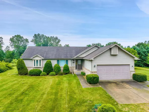 Almont, MI 48003,7422 Hollow Corners Road