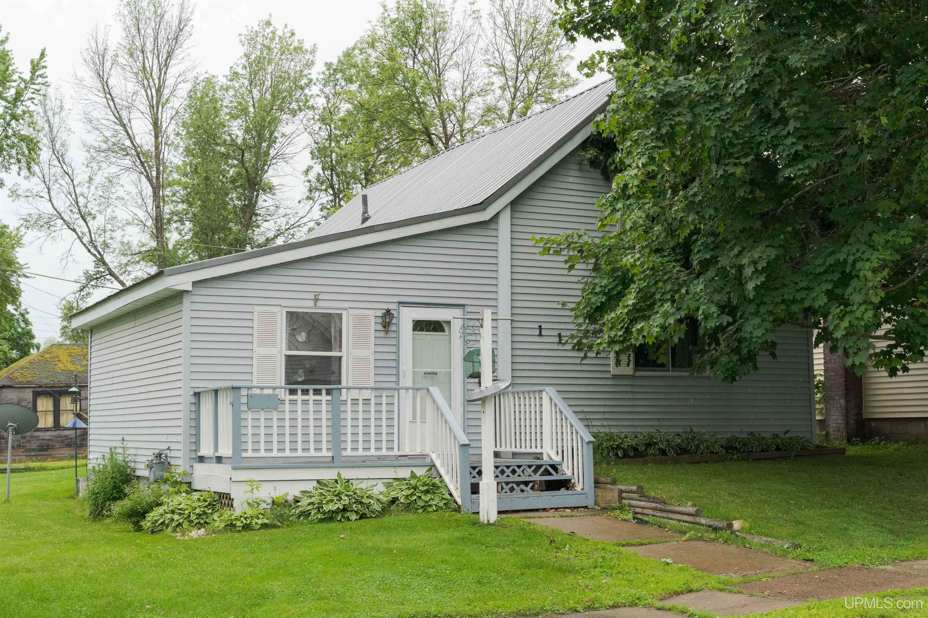 112 Blossom Street, Iron River, MI 49935