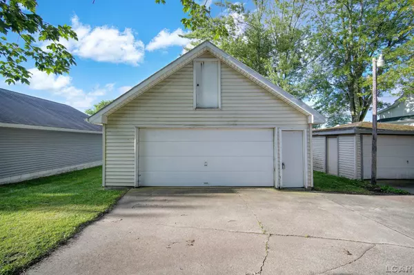 2000 Paradise Park Street, Manitou Beach, MI 49253