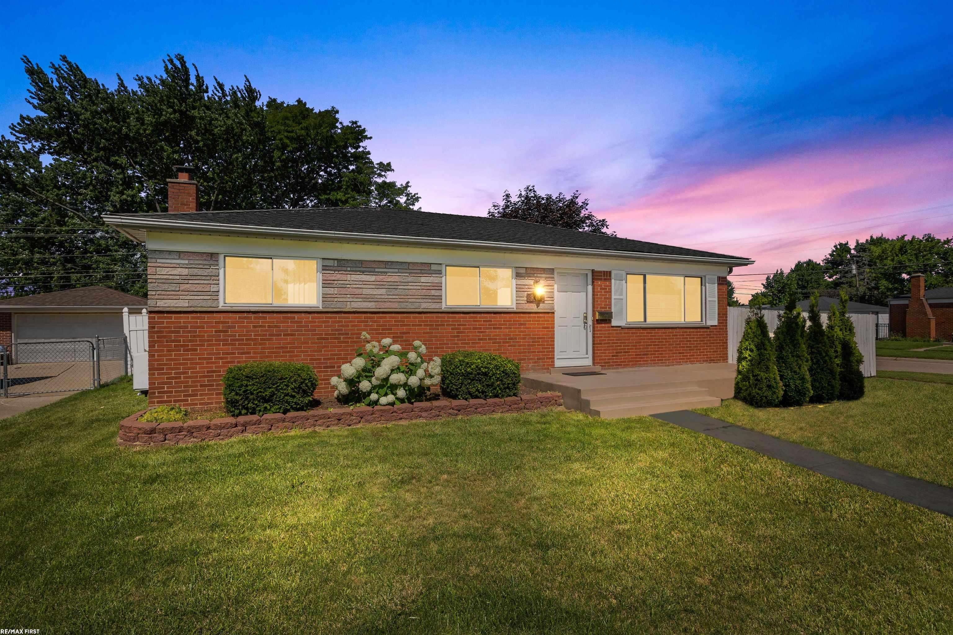 32439 Parker Circle Circle, Warren, MI 48088