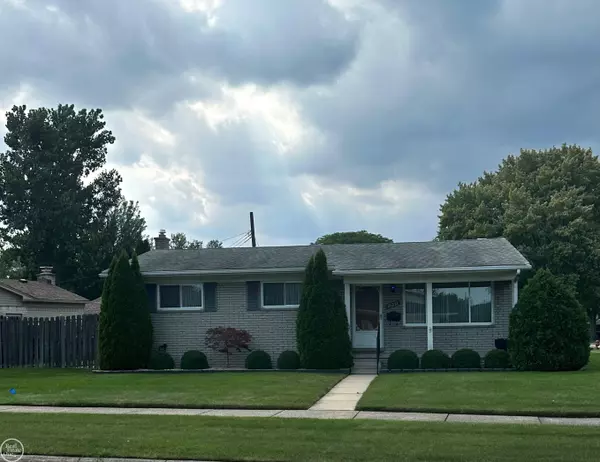 Saint Clair Shores, MI 48082,21231 Evergreen Street