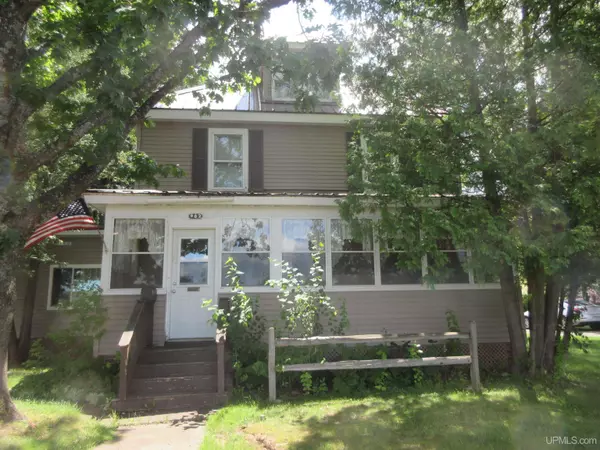 902 Putnam Street, Wakefield, MI 49968