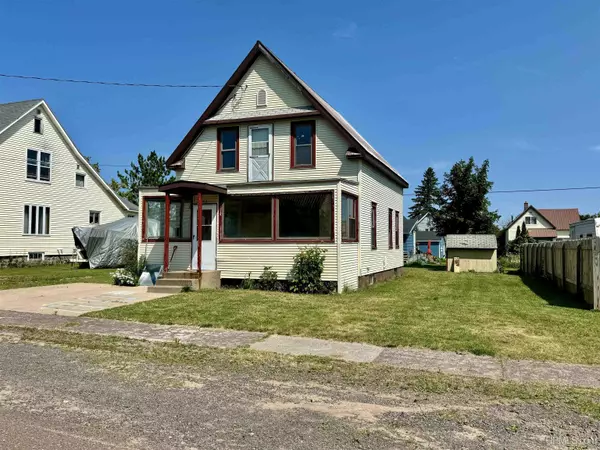 22 1st Street,  South Range,  MI 49963