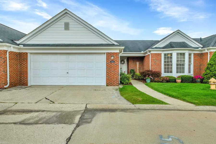 37816 Maple Circle, Clinton Township, MI 48036