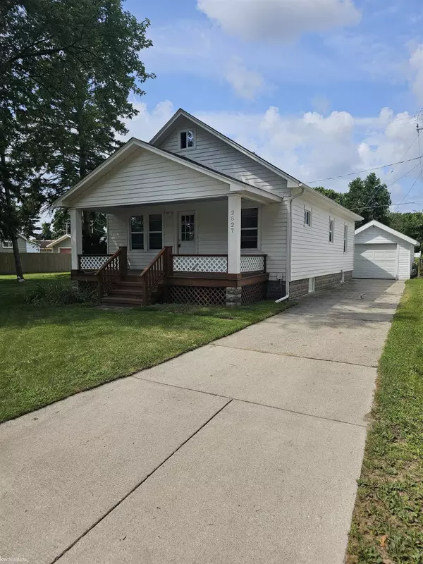 2527 16th Avenue, Port Huron, MI 48060