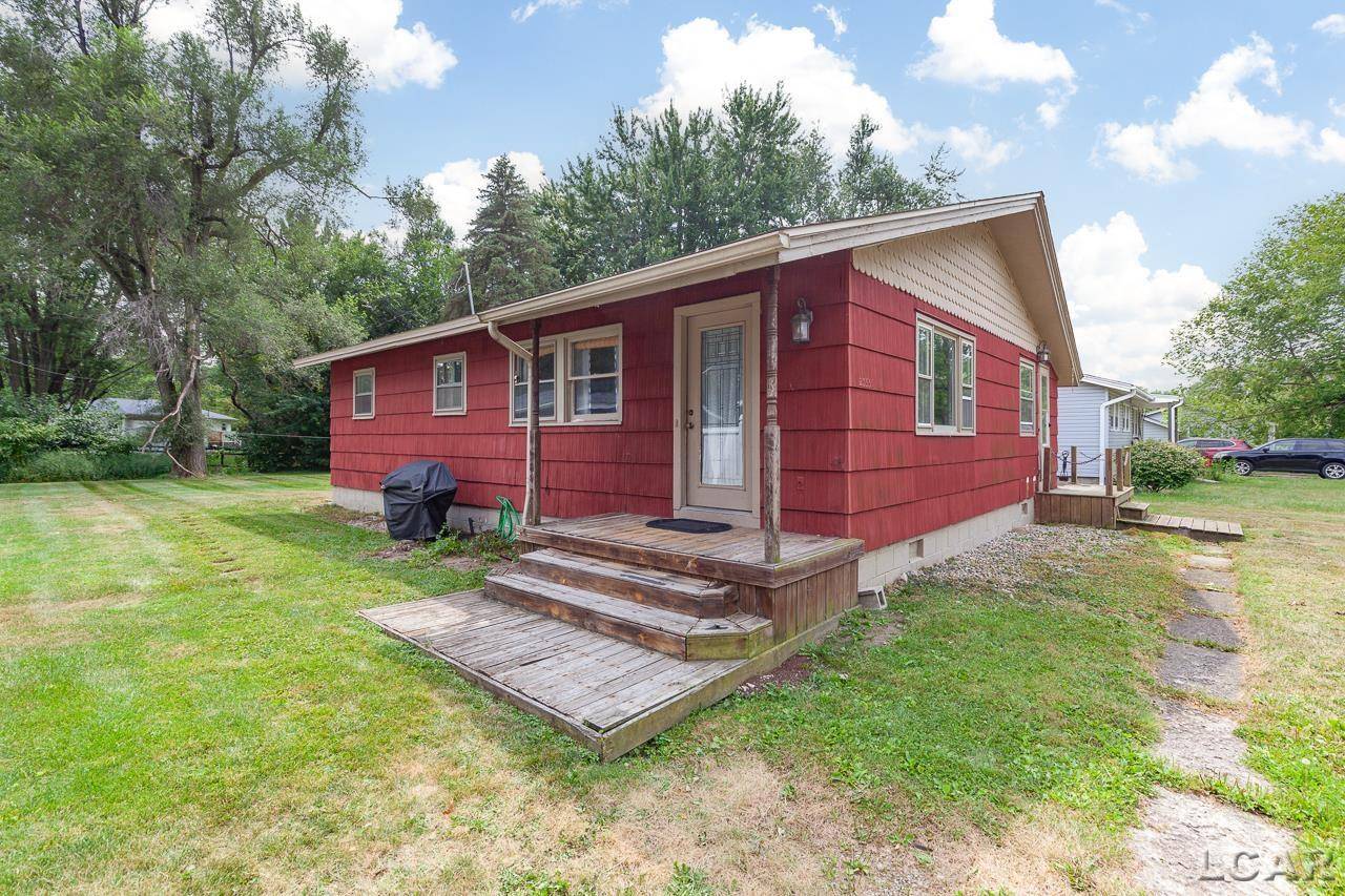 2355 Linden Drive, Adrian, MI 49221