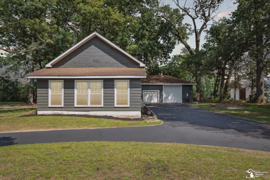 2605 Summerfield Rd. Road, Petersburg, MI 49270