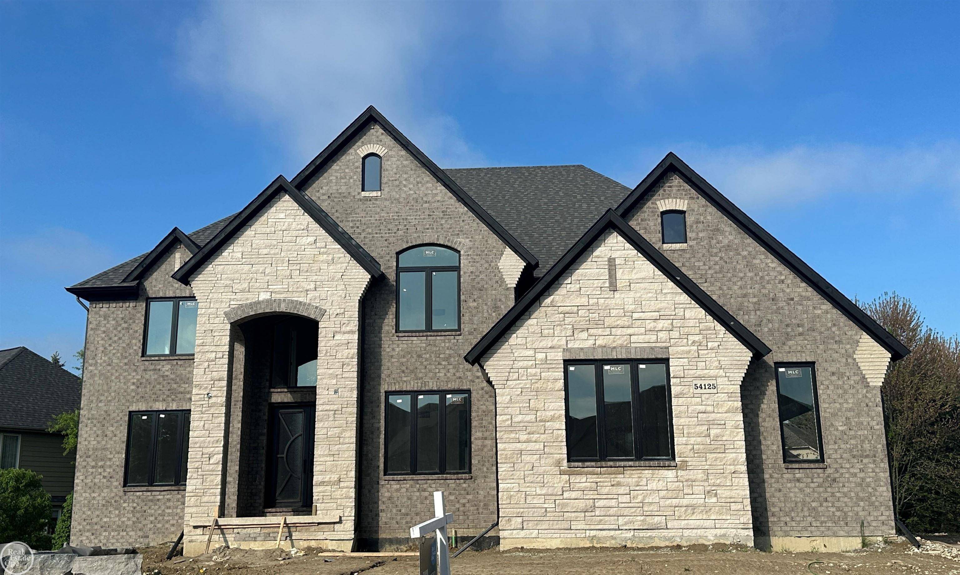54125 Carrington Drive, Shelby Twp, MI 48316-1365