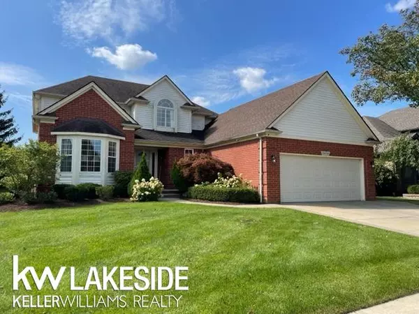 19712 Middle Brook Drive, Macomb, MI 48044