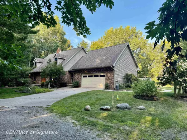 4444 N Water Street, Pinconning, MI 48650