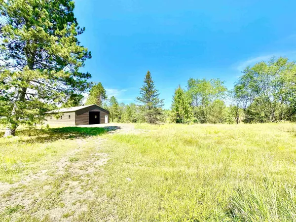 5070 2nd Crossing Road, Florence T-wi, WI 54121