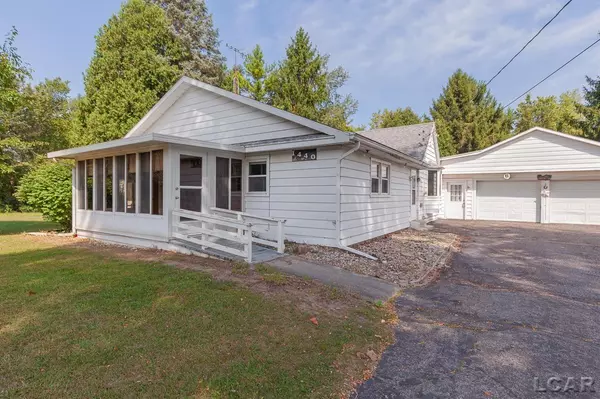 1440 W Carleton Road, Adrian, MI 49221