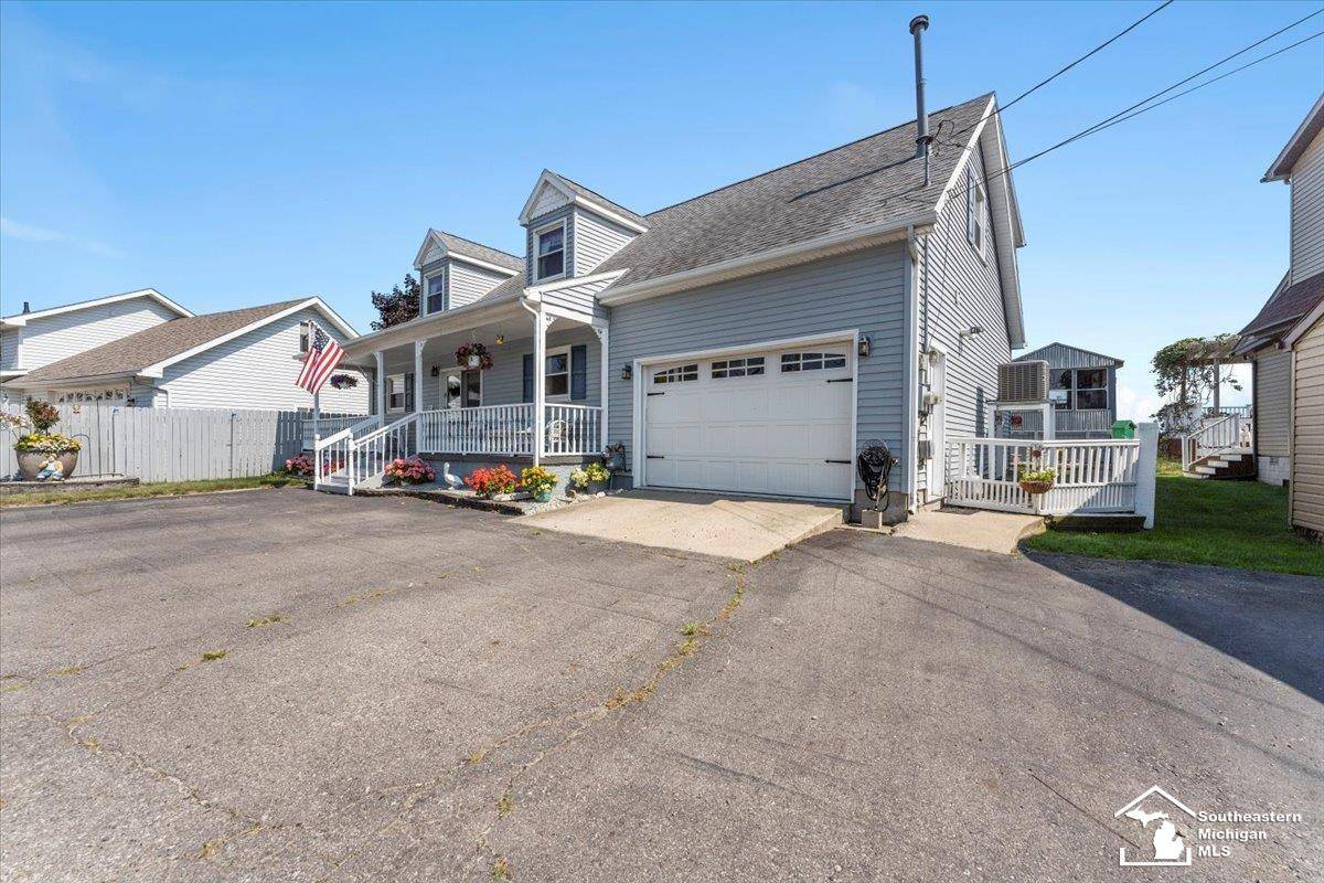 Newport, MI 48166,7146 Lakeshore Drive