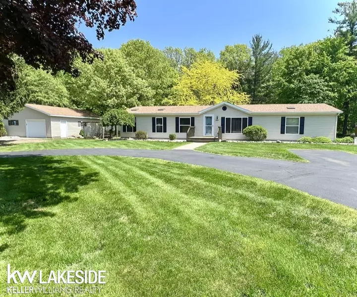 4902 Mikes Drive, Caseville, MI 48725
