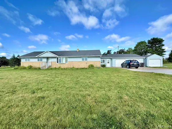 N19297 N B-1 Road, Bark River, MI 49807