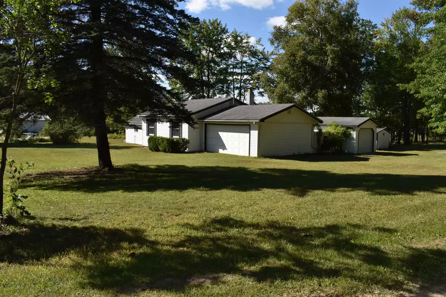 1834 Meadowview Drive, Gladwin, MI 48624