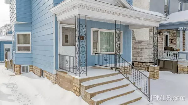 Escanaba, MI 49829,1019 S 1ST Avenue