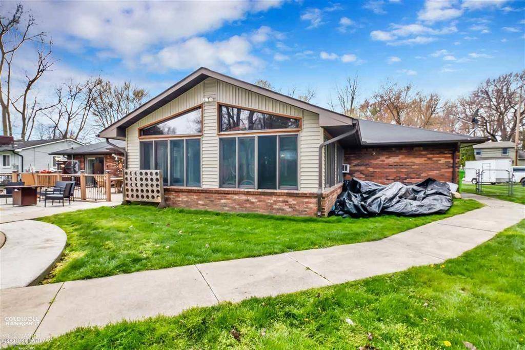 Harrison Twp, MI 48045,37900 Townhall Street