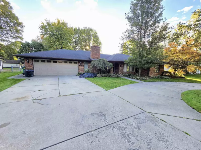 37900 Townhall Street, Harrison Twp, MI 48045