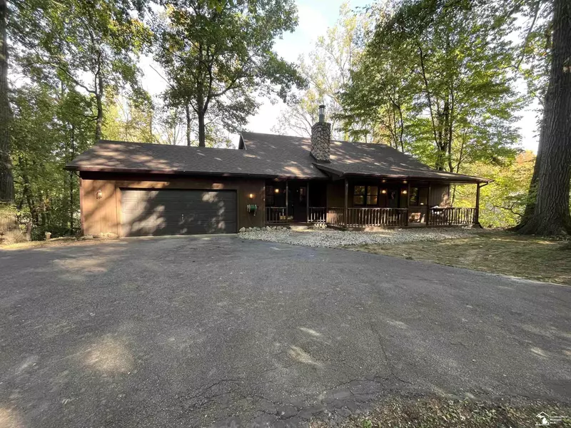 99 Wildwood Circle, Tecumseh, MI 49286