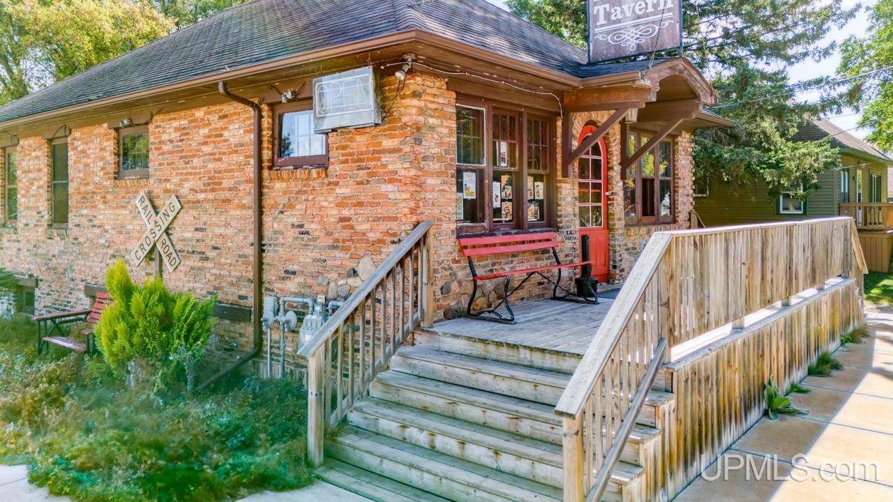 Gladstone, MI 49837,403 N 17th Street
