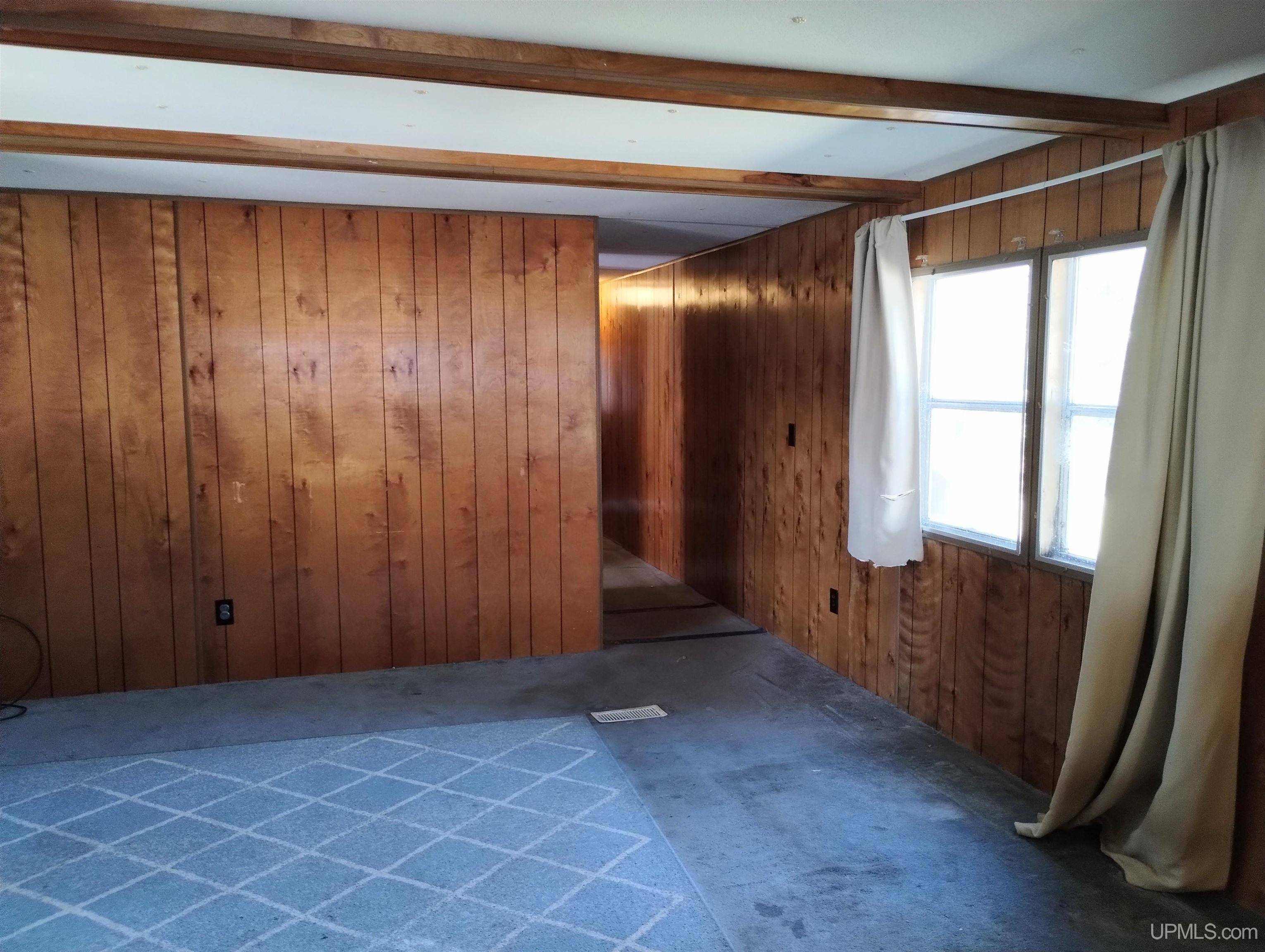 Escanaba, MI 49829,1600 S 30th Lot 22 Street