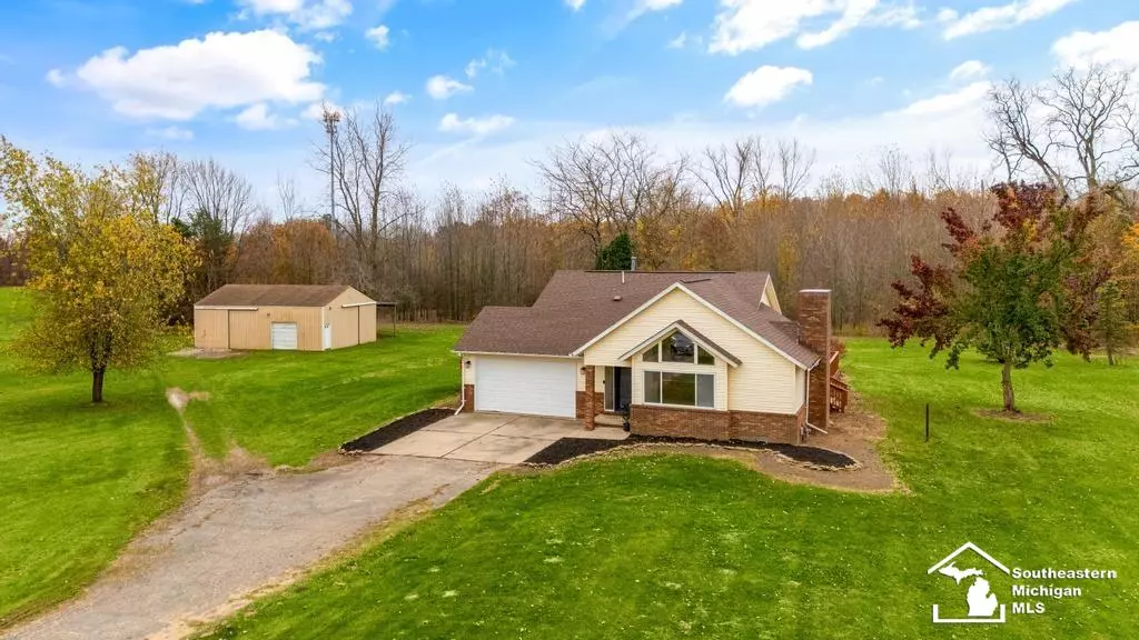 640 Carleton Rockwood Road, Carleton, MI 48117